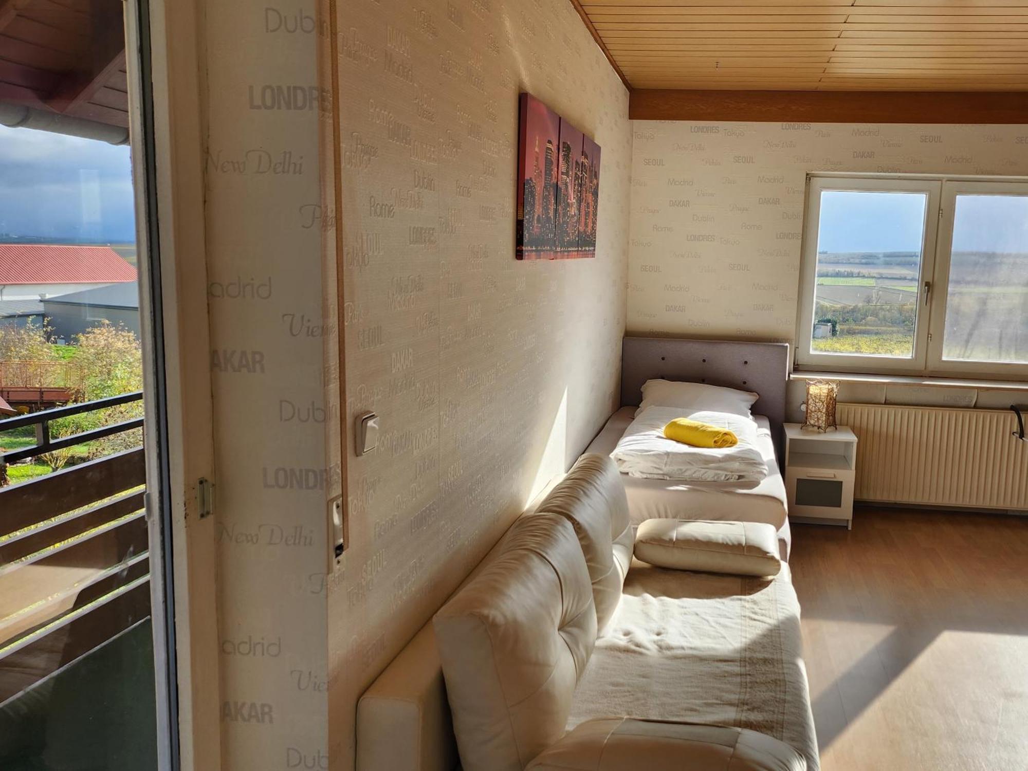 Ferienwohnung Ha-Wei -80 m2 Hangen-Weisheim Exterior foto
